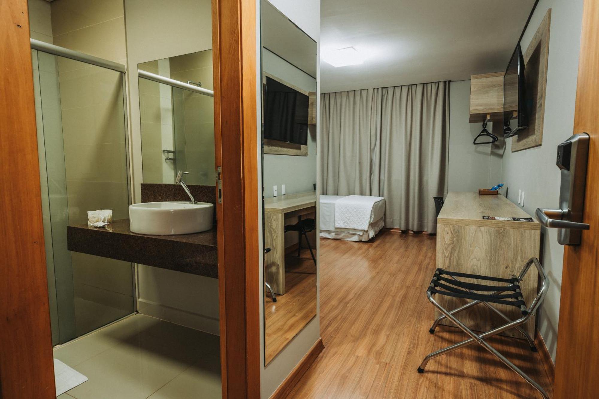 Catuai Hotel Cacoal Luaran gambar